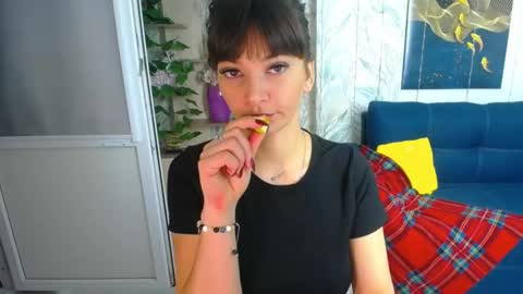 MissLaura online show from December 23, 7:17 am