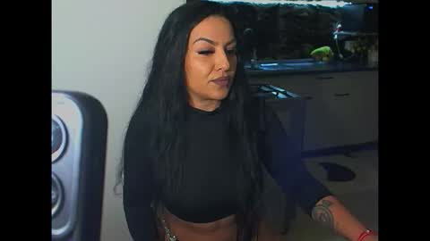 misslily08 online show from March 4, 9:32 pm