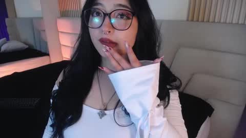 Snapshot of missloise chatting on October 22, 4:24 am Miss Loise online show from October 22, 4:24 am
