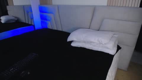 Miss Loise online show from November 4, 3:38 am