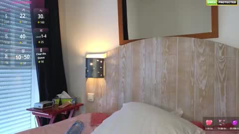 Snapshot of misslucci chatting on September 17, 7:43 am Misslucci online show from September 17, 7:43 am