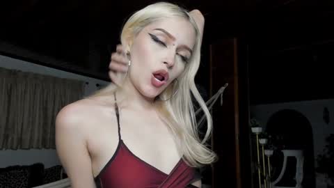 Miss Luna online show from December 11, 11:43 pm