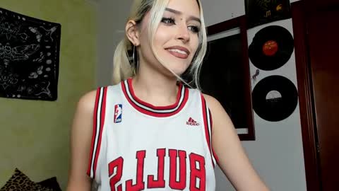 Miss Luna online show from February 21, 8:16 pm