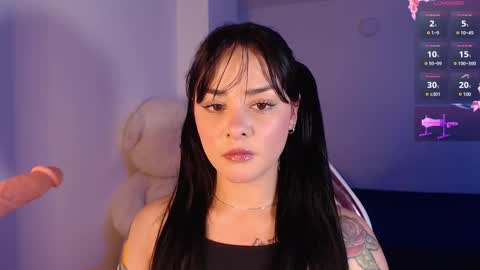 missmariana_ online show from March 23, 10:47 pm