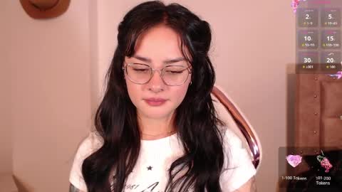 missmariana_ online show from April 4, 11:57 pm