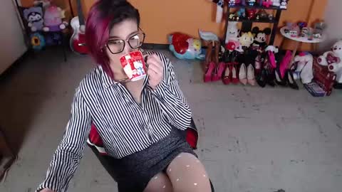 Miss Mia online show from January 17, 1:13 pm