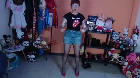 Miss Mia online show from June 9, 10:21 pm