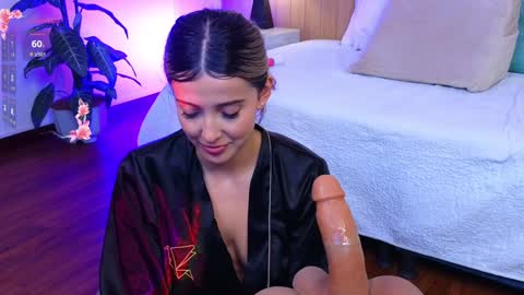 Snapshot of missmonaco chatting on December 27, 3:09 am Emma Rivera online show from December 27, 3:09 am