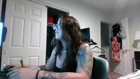 Snapshot of missmonatoyou chatting on June 25, 10:31 am MissMona online show from June 25, 10:31 am