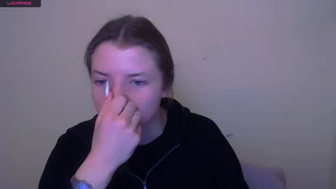 Snapshot of missoliviaa_ chatting on February 28, 7:58 am Olivia online show from February 28, 7:58 am