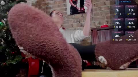 Miss Venus online show from December 29, 9:39 am