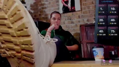 Miss Venus online show from January 17, 7:08 am