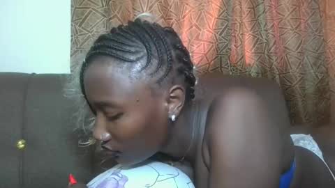 pretty gal online show from November 21, 2:05 pm