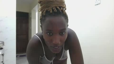 pretty gal online show from March 15, 9:32 pm