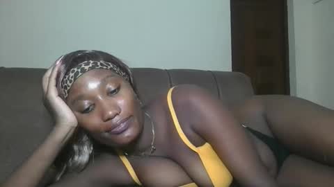 pretty gal online show from April 21, 8:34 pm