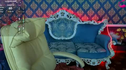 missrossi online show from April 5, 7:00 pm