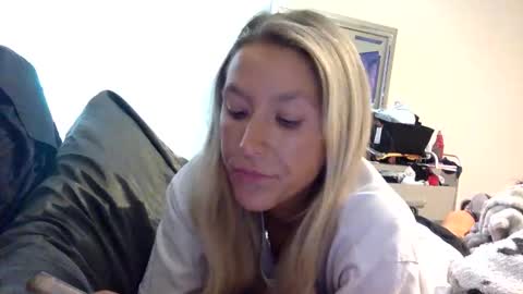 Alyssa online show from April 27, 12:19 am