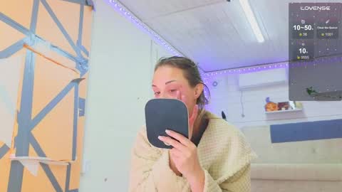 . online show from March 28, 9:20 am