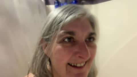 Snapshot of missspooky chatting on August 8, 6:43 pm Miss Spooky Silverstacker online show from August 8, 6:43 pm