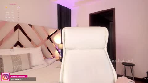 Fernanda Davila online show from November 18, 9:52 pm