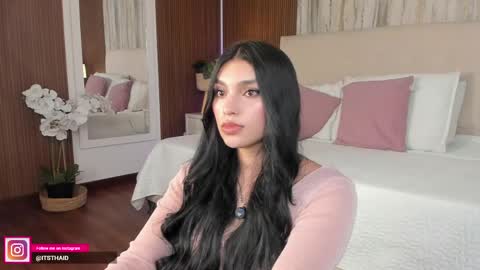 Fernanda Davila online show from April 21, 10:34 pm