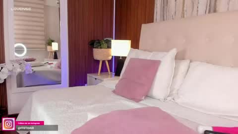 Fernanda Davila online show from April 22, 11:17 pm