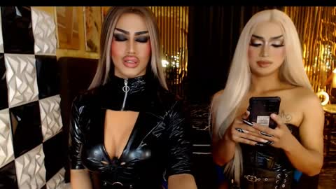 misstrishontop online show from April 10, 8:19 am