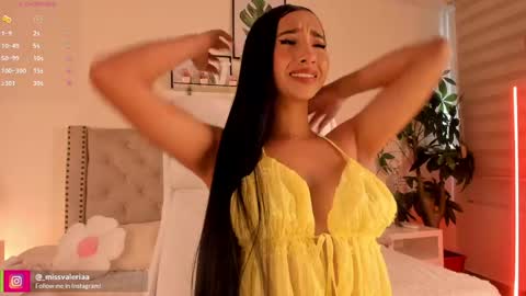 Snapshot of missvaleriaa chatting on June 2, 12:51 pm Valeria Davila online show from June 2, 12:51 pm