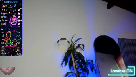 Snapshot of missvalery1 chatting on December 29, 12:23 pm missvalery1 online show from December 29, 12:23 pm