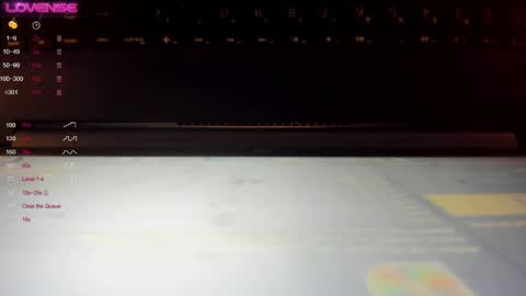 Snapshot of missvalery1 chatting on January 22, 11:32 pm missvalery1 online show from January 22, 11:32 pm