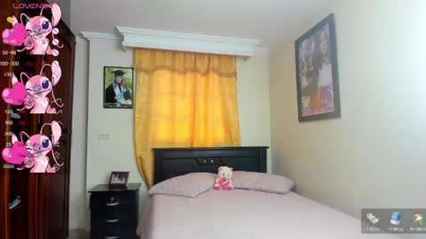 Snapshot of missvalery1 chatting on February 20, 12:04 pm missvalery1 online show from February 20, 12:04 pm