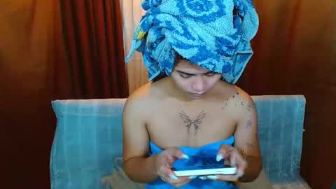 Snapshot of missviolet11 chatting on January 16, 11:25 am SweetViolet online show from January 16, 11:25 am