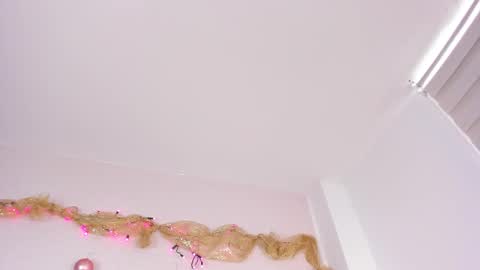 Pau OFmissweetpeach online show from December 14, 7:29 pm