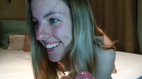 Snapshot of missxmonique chatting on October 21, 11:05 pm Monique  online show from October 21, 11:05 pm