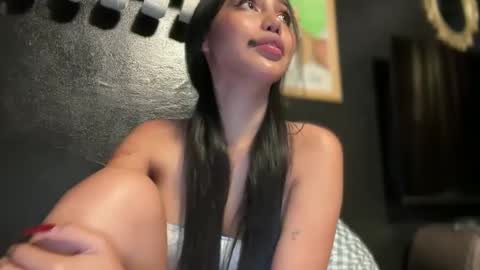 Snapshot of missxolga chatting on December 15, 5:10 pm Divine Olga online show from December 15, 5:10 pm