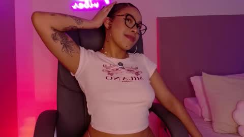 Missy Gainer online show from November 1, 3:14 pm