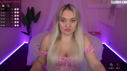  Amely  online show from December 9, 8:22 am