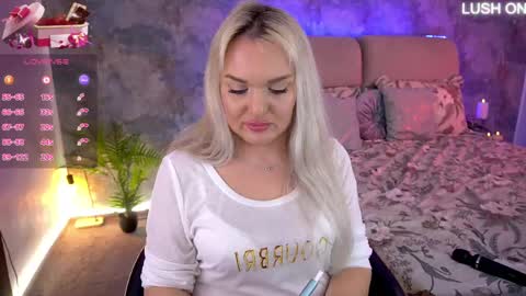 missyymarty online show from April 24, 2:52 pm