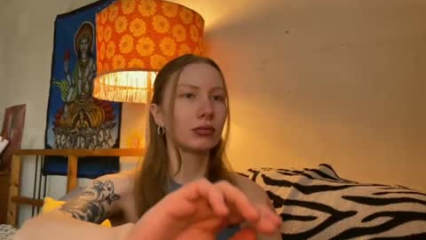 Snapshot of misszlataa chatting on March 5, 9:49 am Zlata online show from March 5, 9:49 am