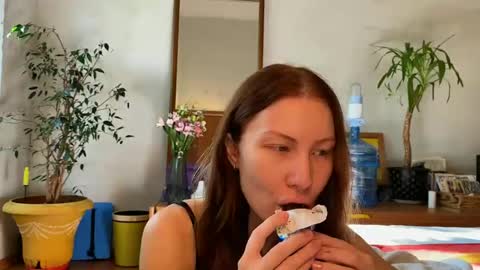 Snapshot of misszlataa chatting on September 29, 9:03 am Zlata online show from September 29, 9:03 am