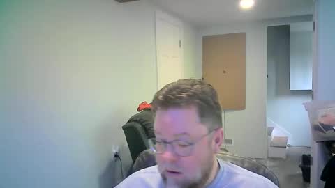 Mr. Happy online show from February 16, 9:55 pm