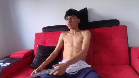 Snapshot of mister_jhonxxx chatting on December 26, 8:42 pm mister_jhonxxx online show from December 26, 8:42 pm