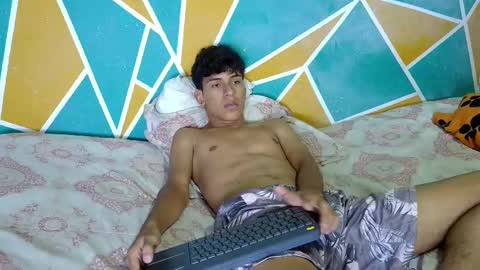 Snapshot of mister_jhonxxx chatting on February 24, 7:52 pm mister_jhonxxx online show from February 24, 7:52 pm