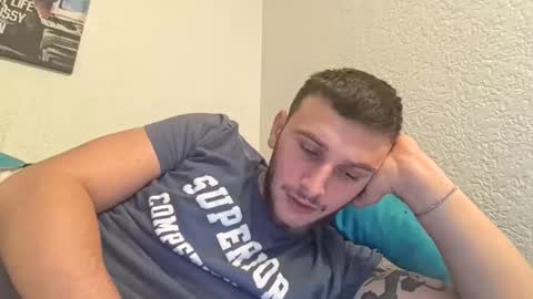 Snapshot of misterafterparty chatting on November 4, 9:03 pm Brokebutcute online show from November 4, 9:03 pm