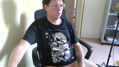 Snapshot of mistercoeur1 chatting on April 23, 3:25 pm mistercoeur online show from April 23, 3:25 pm