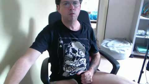 Snapshot of mistercoeur1 chatting on April 29, 2:21 pm mistercoeur online show from April 29, 2:21 pm