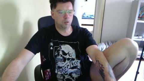 Snapshot of mistercoeur1 chatting on May 6, 7:13 am mistercoeur online show from May 6, 7:13 am