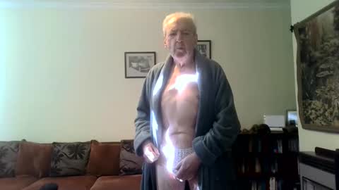 Snapshot of mistersilver66 chatting on September 23, 7:44 am mistersilver66 online show from September 23, 7:44 am