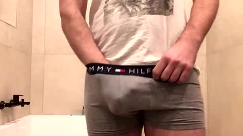 Snapshot of misterxy567 chatting on December 16, 6:57 pm misterxy567 online show from December 16, 6:57 pm