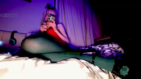 Snapshot of mistr_daria_femdom chatting on December 18, 8:26 pm mistr_daria_femdom online show from December 18, 8:26 pm